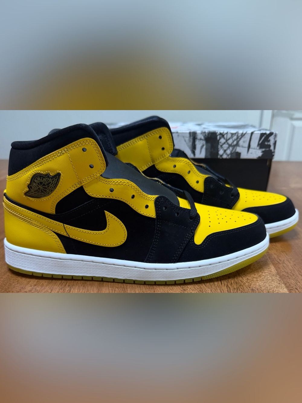 Air Jordan 1 Mid SE - Black/Varsity Maize-White, Size Men’s 11 [Brand New]